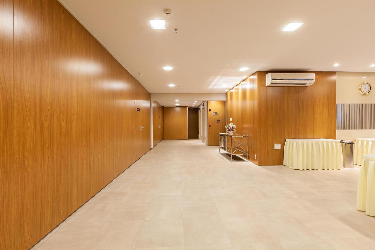 Tri Executive Hotel 4*