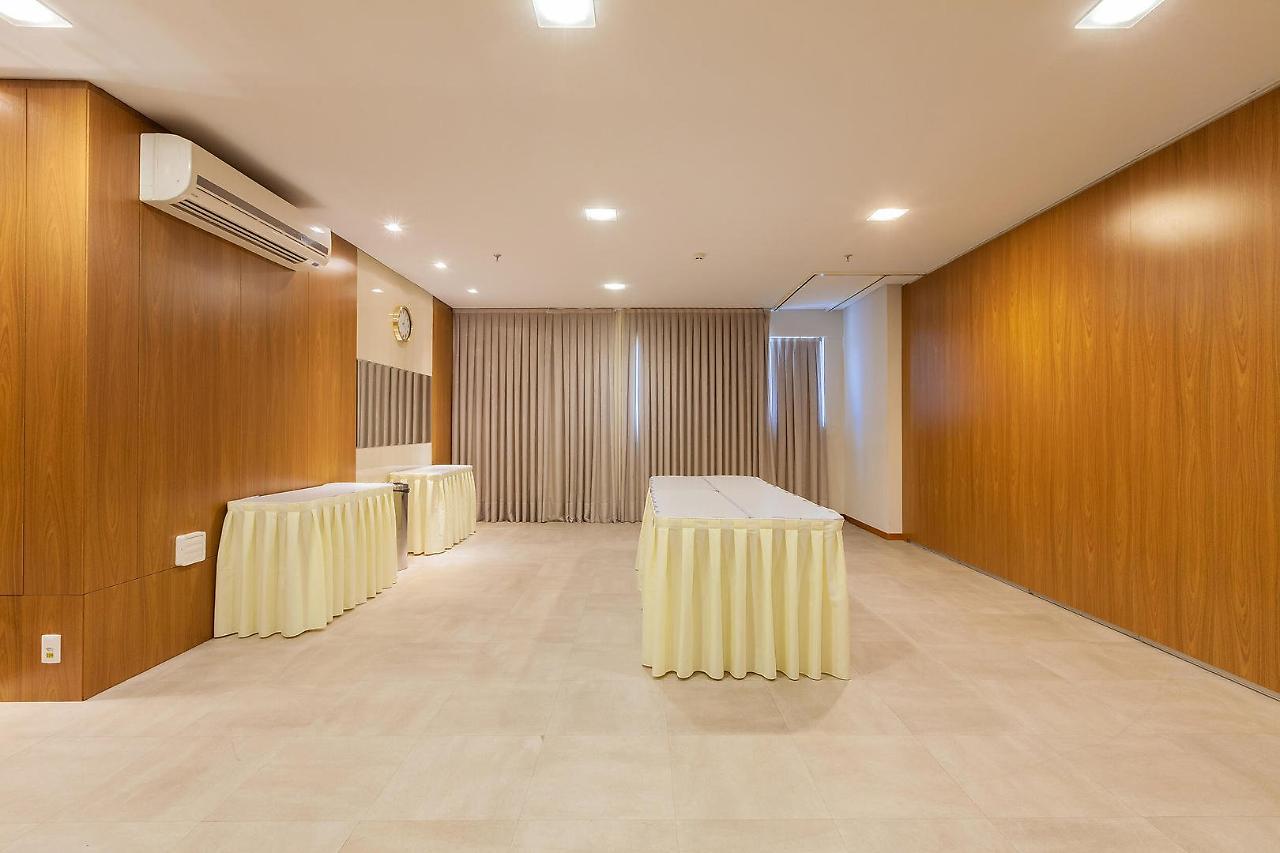 Tri Executive