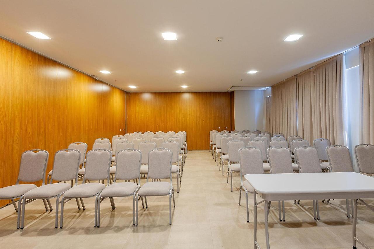 Tri Executive 4*
