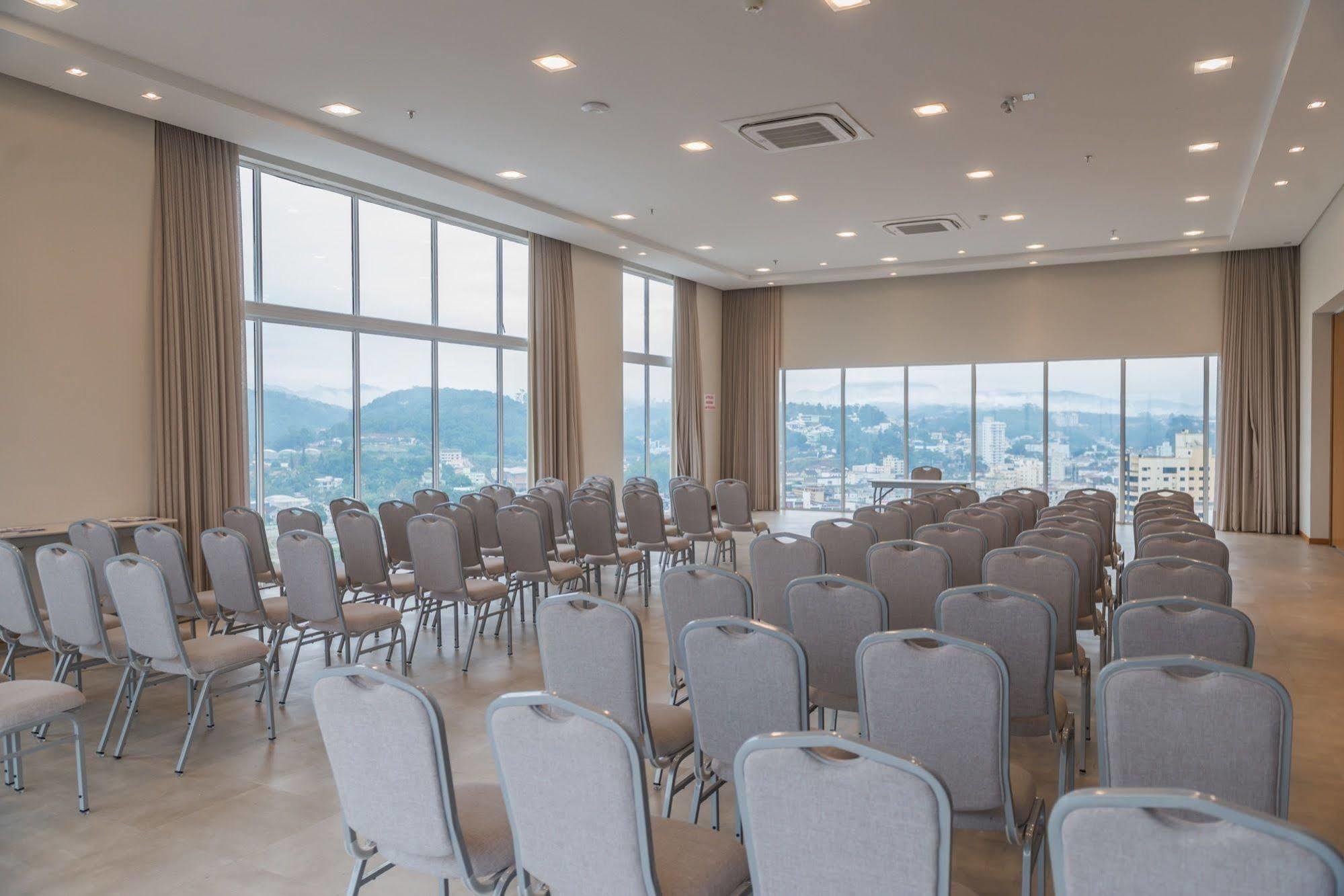 Hotel Tri Executive 4*