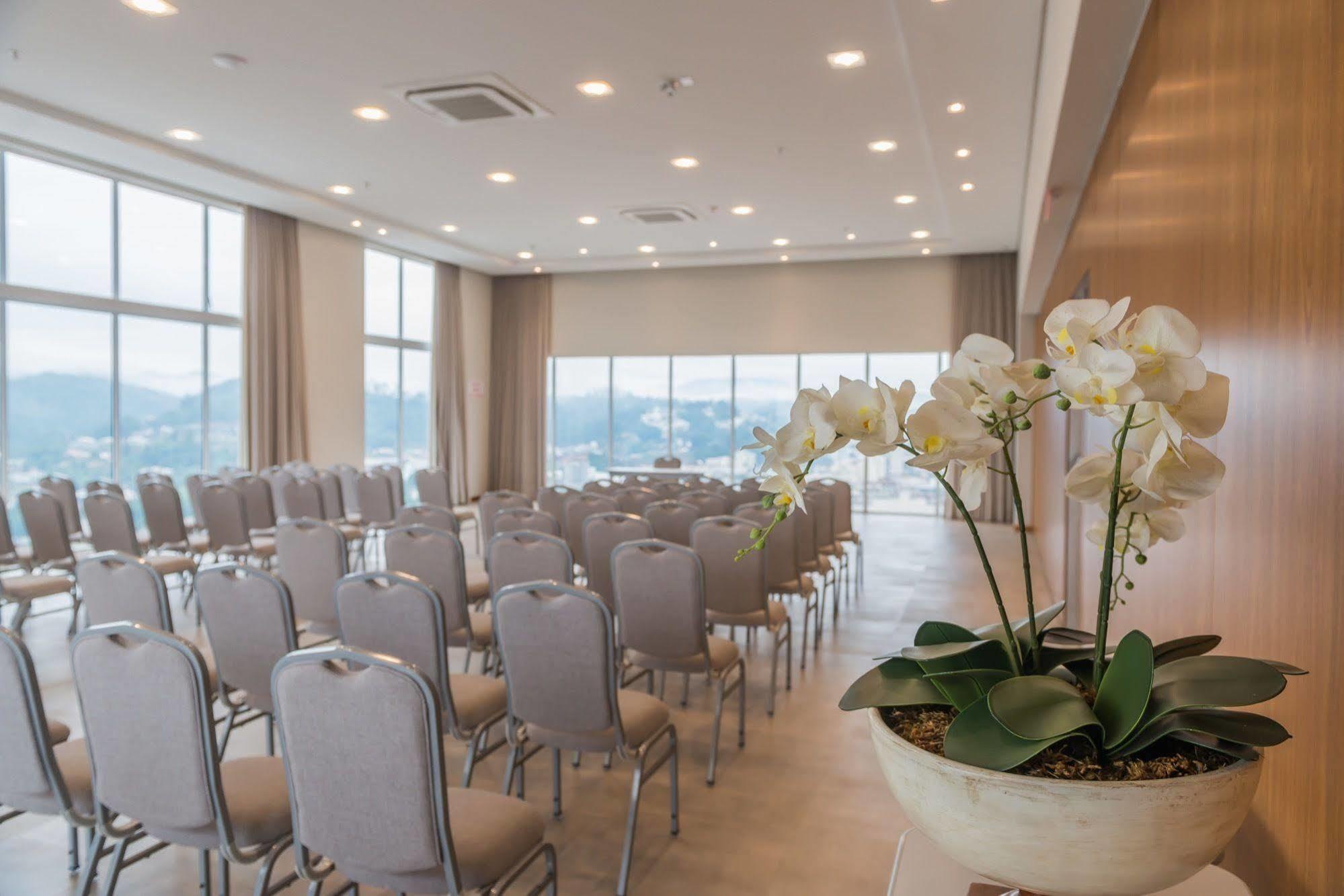 Hotel Tri Executive 4*