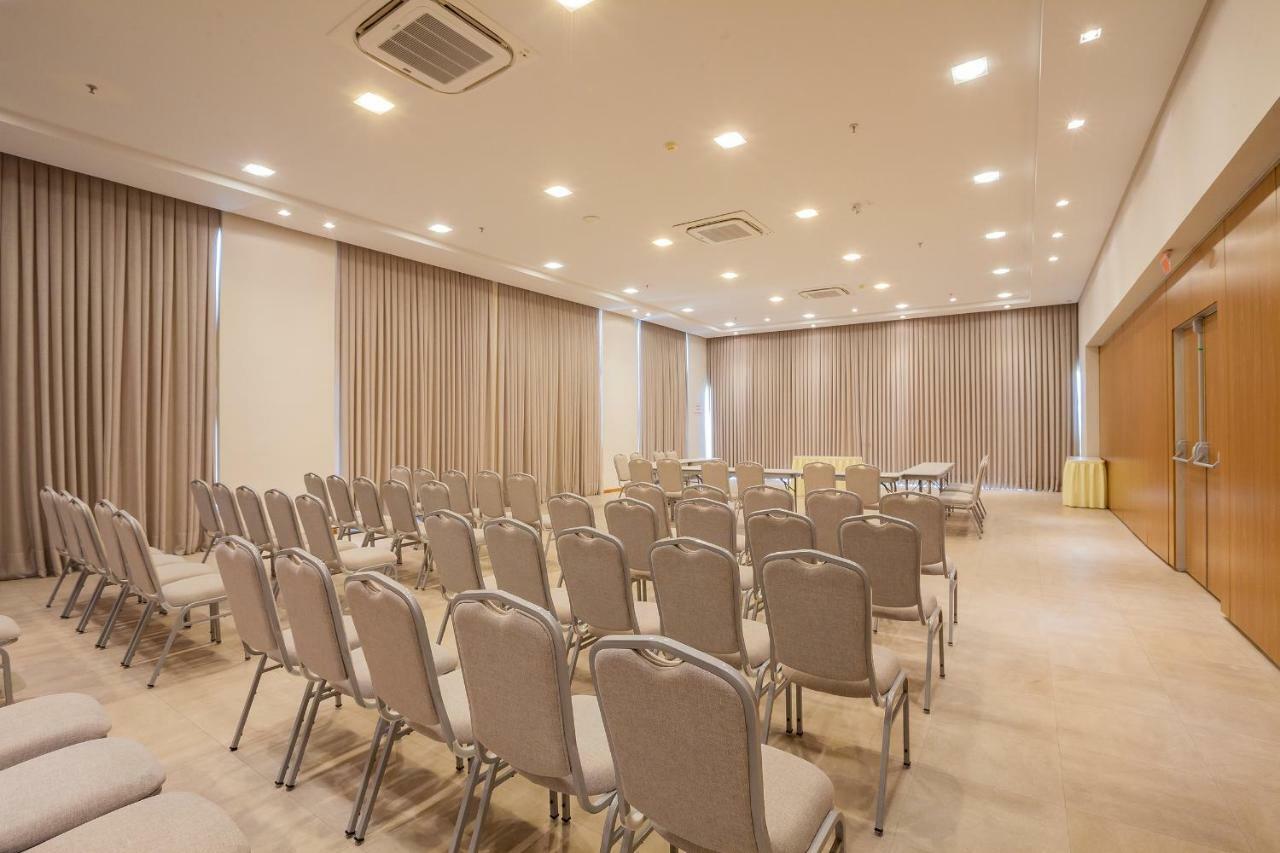 Tri Executive Hotel 4*